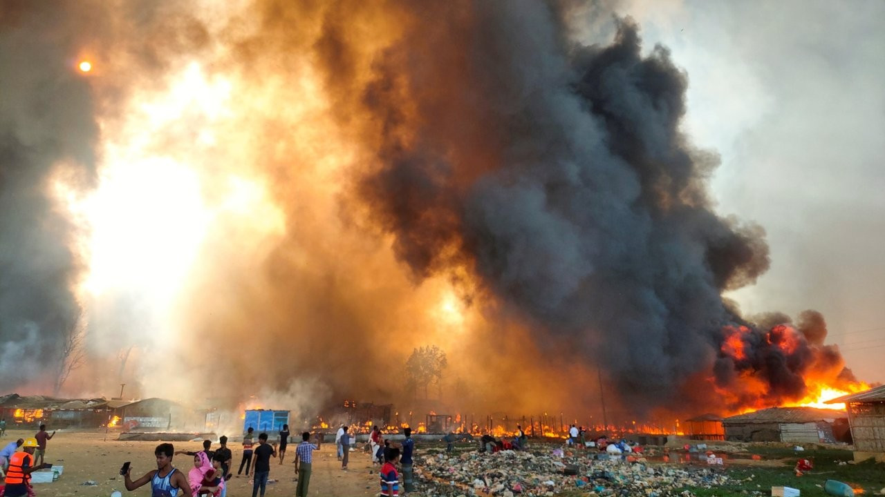 Bangladeş’te Rohingya mülteci kampında yangın: En az yedi ölü