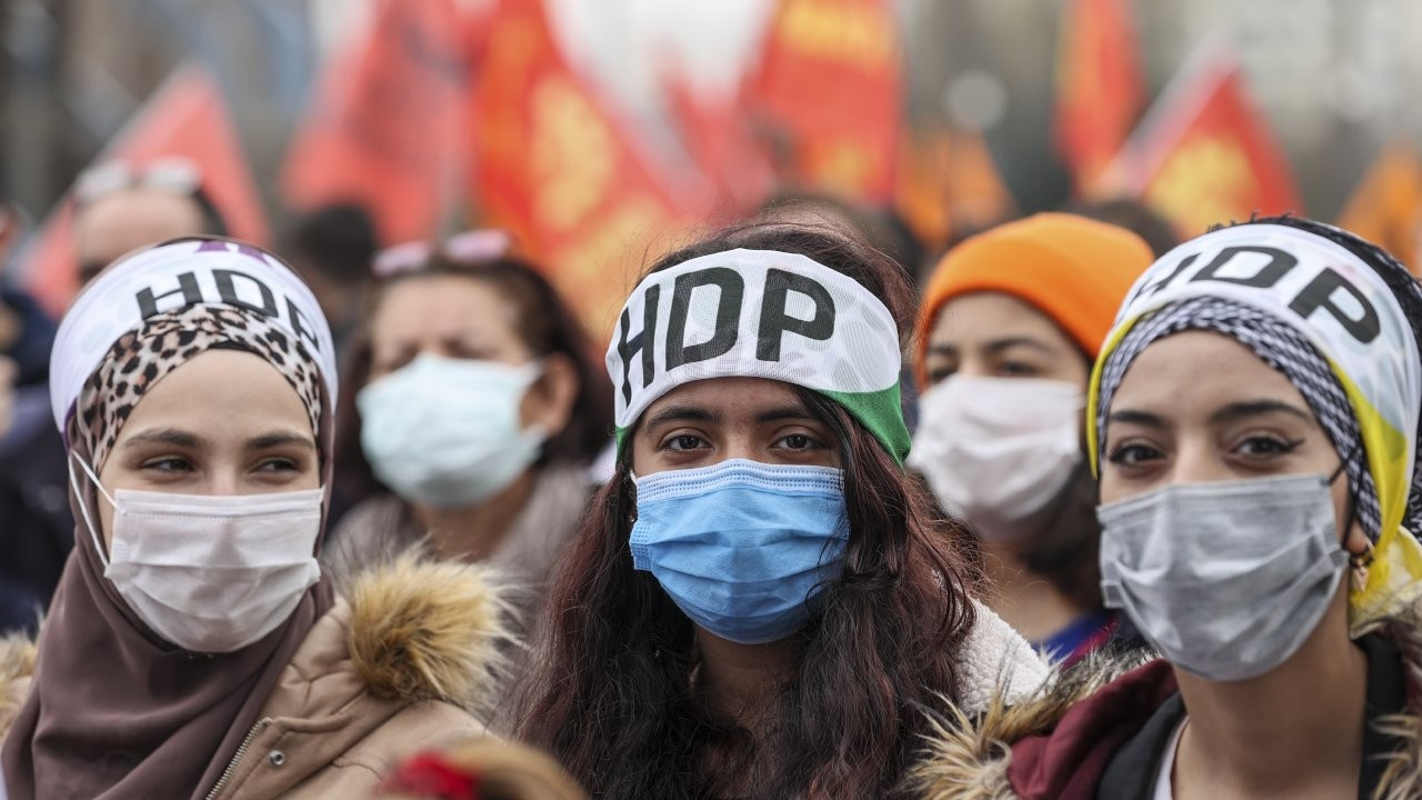 11 ilde HDP anketi: Kapatılırsa demokrasi yara alır