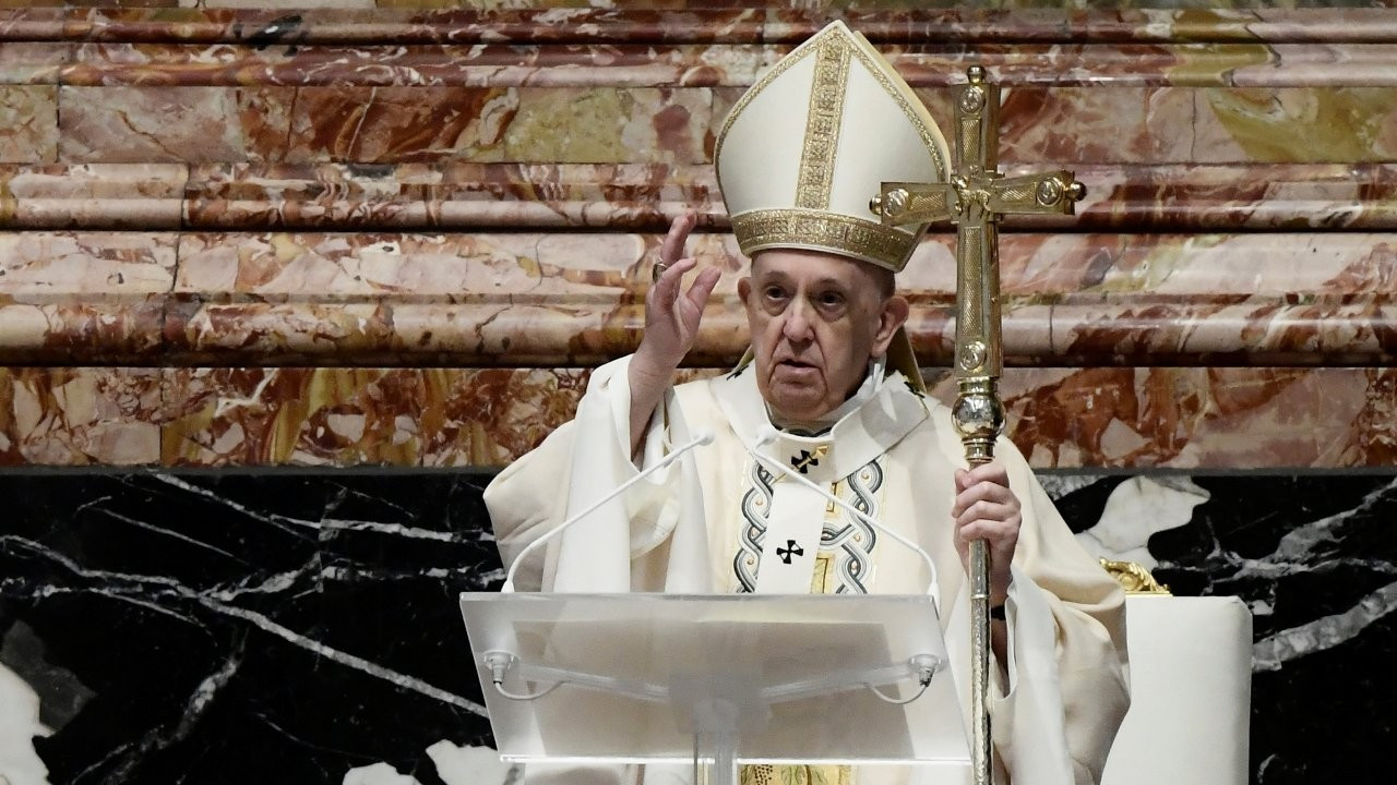 Papa Francis'ten silahlanma karşıtı Paskalya ayini