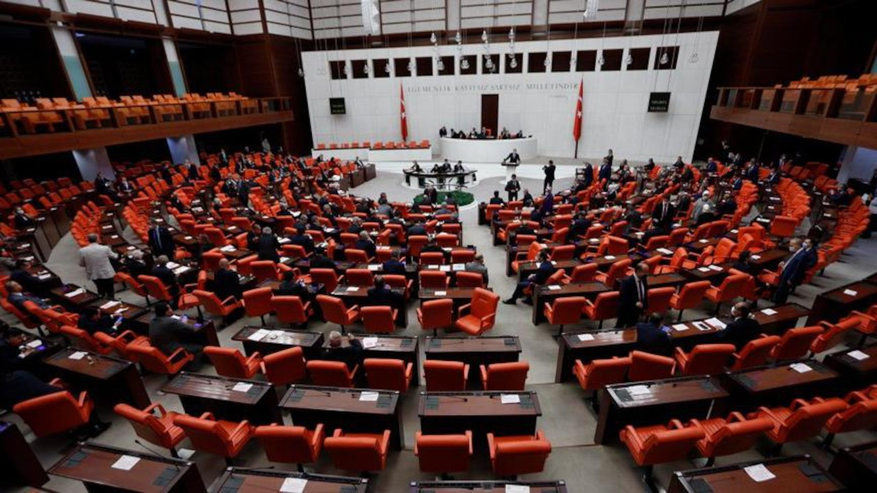 HDP ve DBP'li 11 milletvekili hakkında 14 yeni fezleke