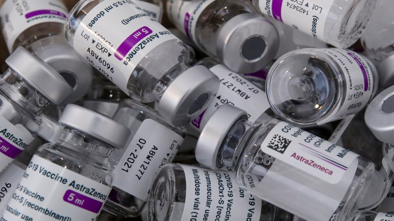 Danimarka'da AstraZeneca aşısının kullanımı tamamen durduruldu
