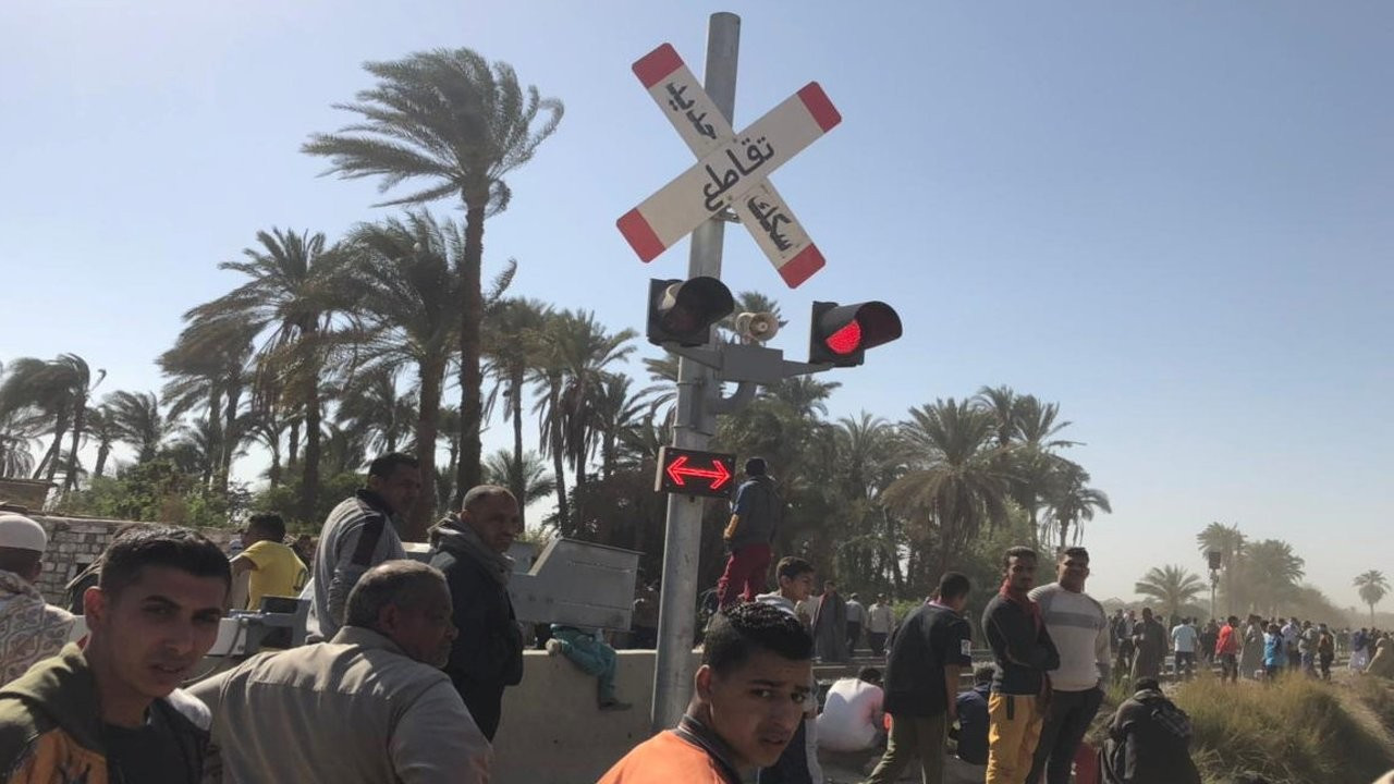 Mısır'da tren kazası: 11 ölü, 98 yaralı