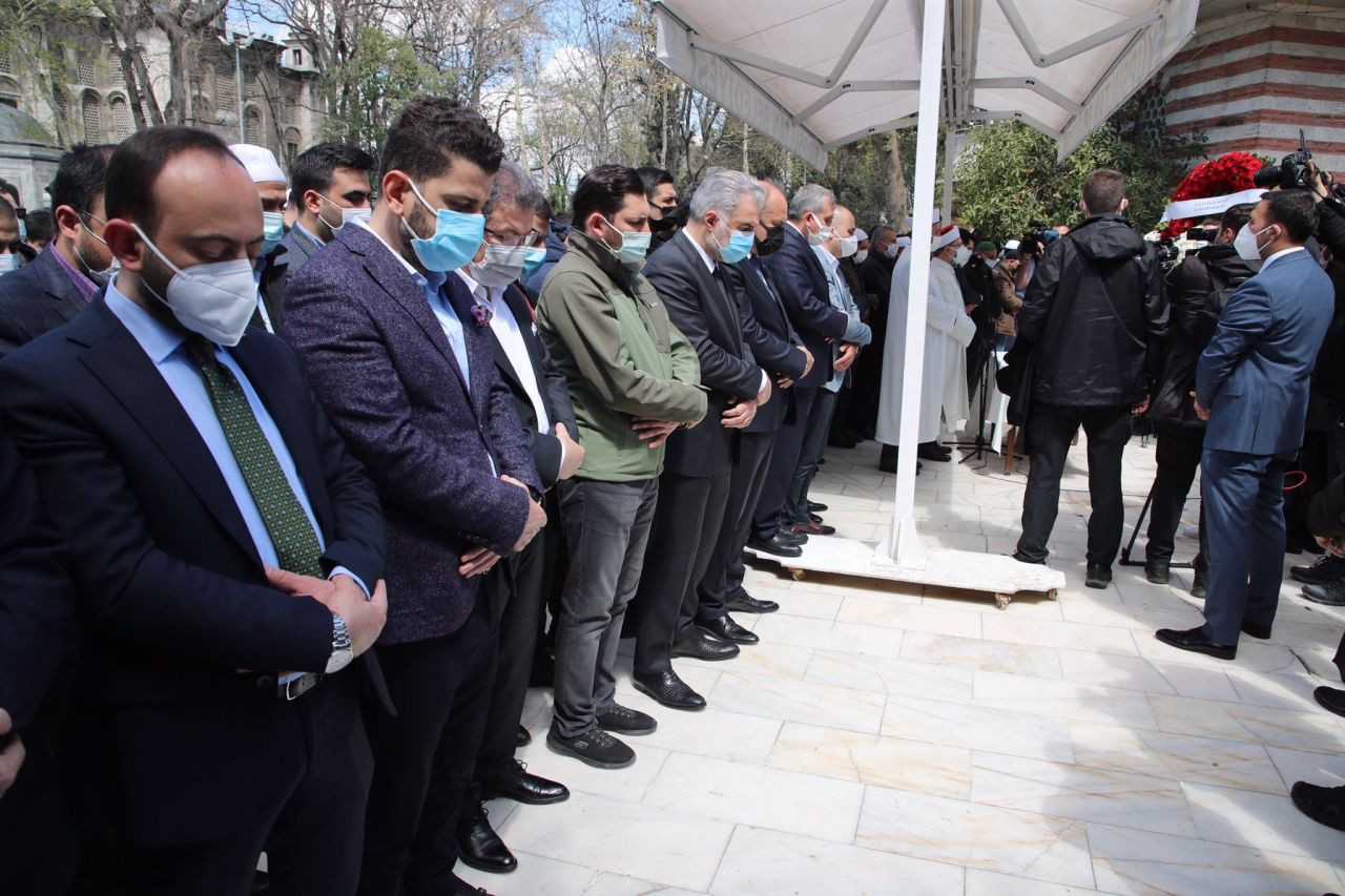 Koronadan ölen Hüsnü Bayramoğlu'nun cenazesine binlerce kişi katıldı - Sayfa 2