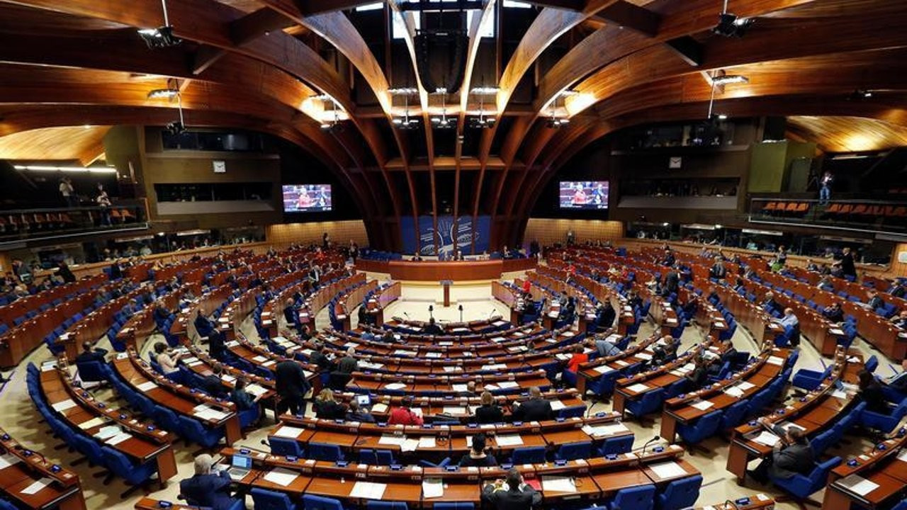 Türkiye Avrupa’da 'acil gündem': Eleştiri dolu karar kabul edildi