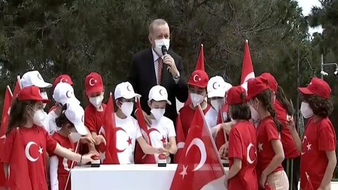 Erdoğan 'en büyük bayrak' töreninde konuştu