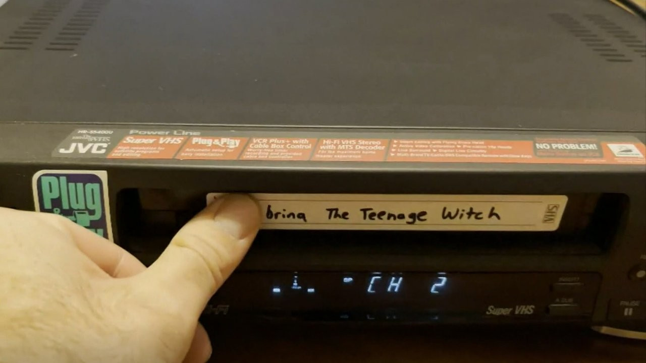 21 yıl önce kiraladığı VHS kaseti unutunca arama kararı çıkarıldı