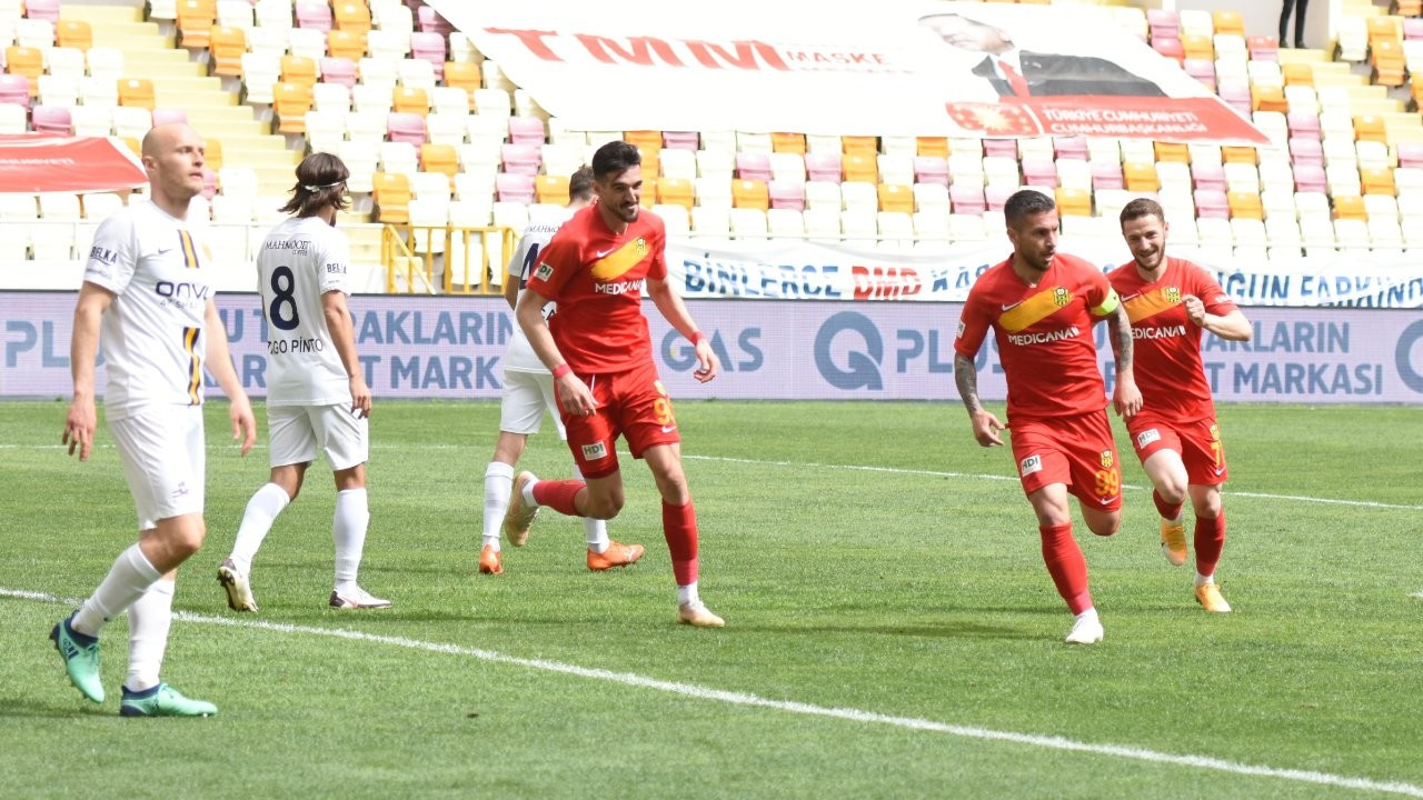 Malatyaspor 3 puanı 2 golle aldı