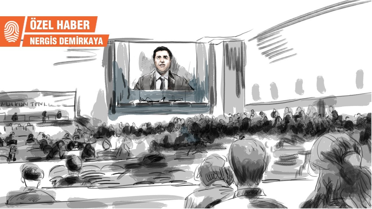 Kobanê davası: Avukatlar salonu terk etti, Demirtaş 128 milyarı sordu