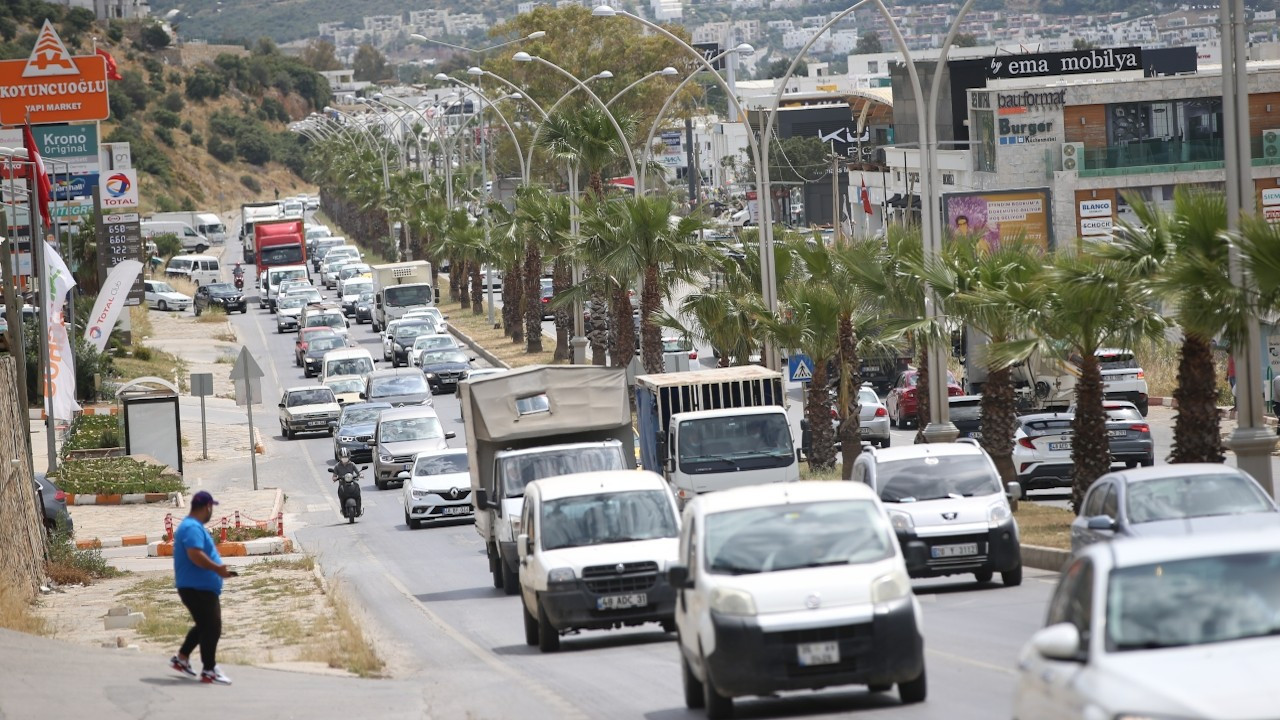 Bodrum Belediye Başkanı Aras: Nüfusumuz 500 bini geçti, kaos yaşıyoruz