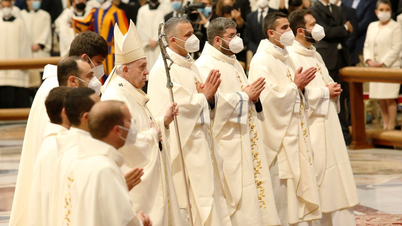 Vatikan'da 40 euro'nun üzerinde hediye kabul etmek yasaklandı