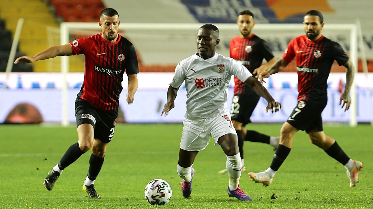 Sivasspor'un yenilmezlik serisi 16 maça çıktı: 1-0