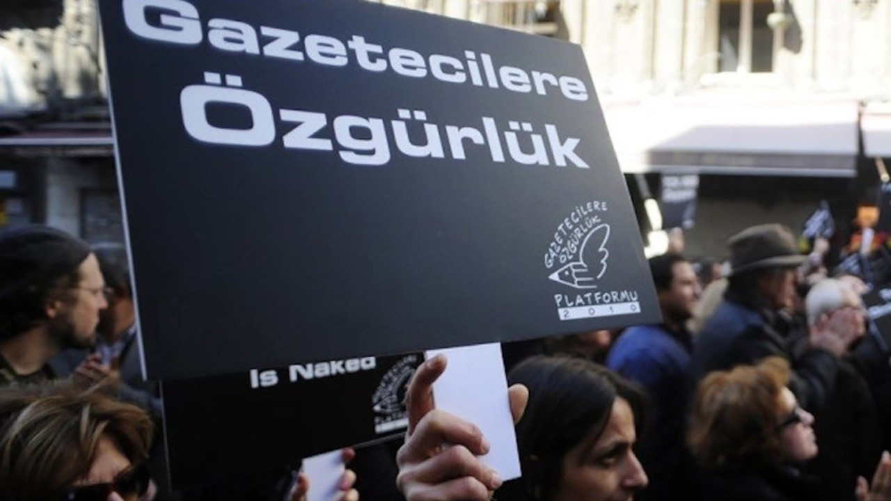 Uluslararası Af Örgütü Avrupa Medya Direktörü Simanowitz: Türkiye'de gazeteciler için durum feci