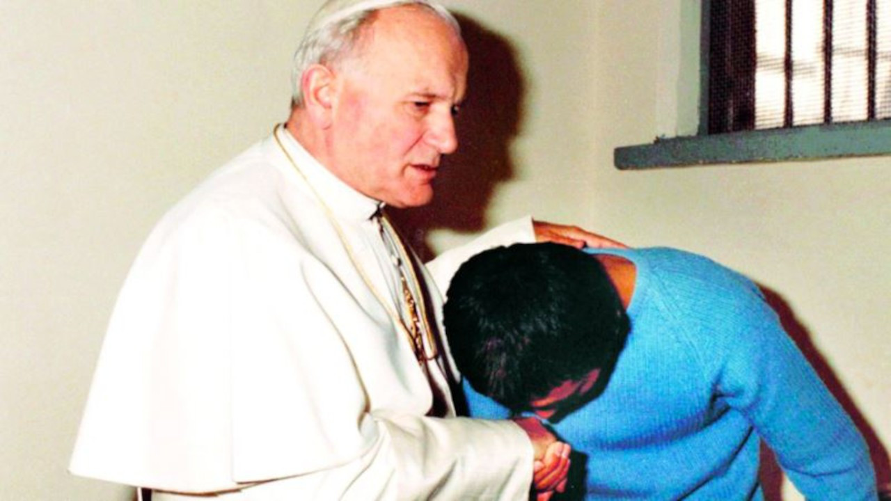 Papa 2. Jean Paul'a suikast girişiminin 40. yılında savcı konuştu: Ağca'nın yanında Oral Çelik de vardı