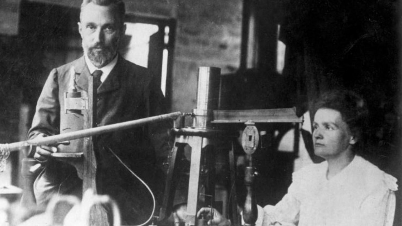 Marie Curie ve Pierre Curie'nin kır evi satılıyor