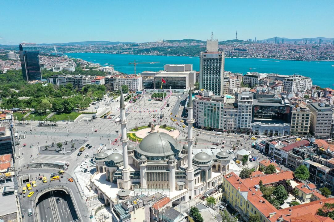 Taksim Cami ibadete açıldı - Sayfa 1