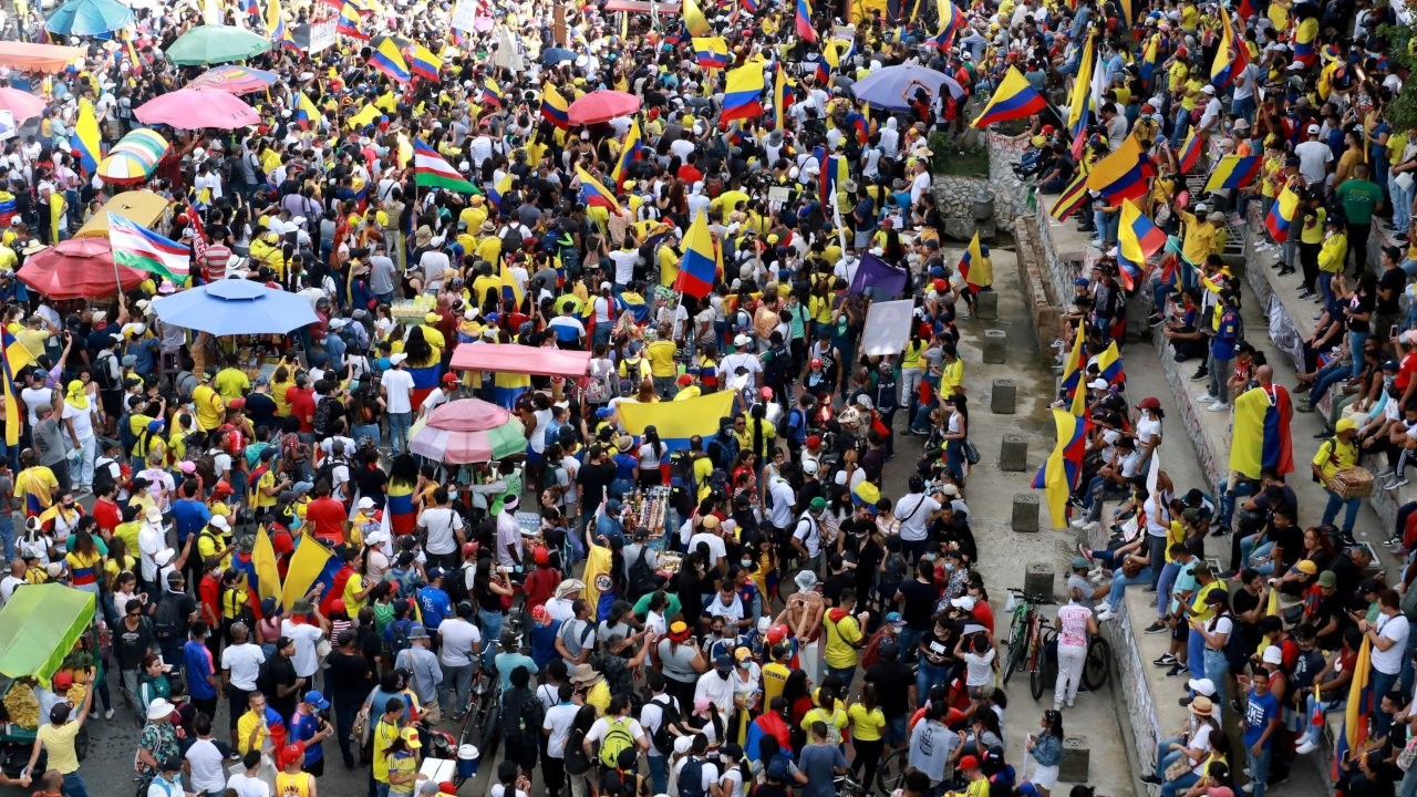 Kolombiya'da hükümet karşıtı protestolarda dört kişi öldü