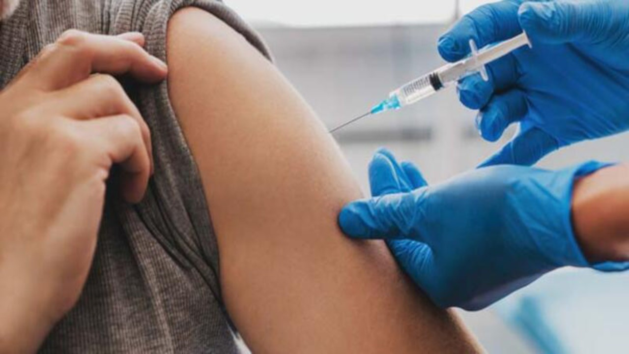 Prof. Levent Akın: 100 kişi randevu alıyor, 25 kişi aşı oluyor