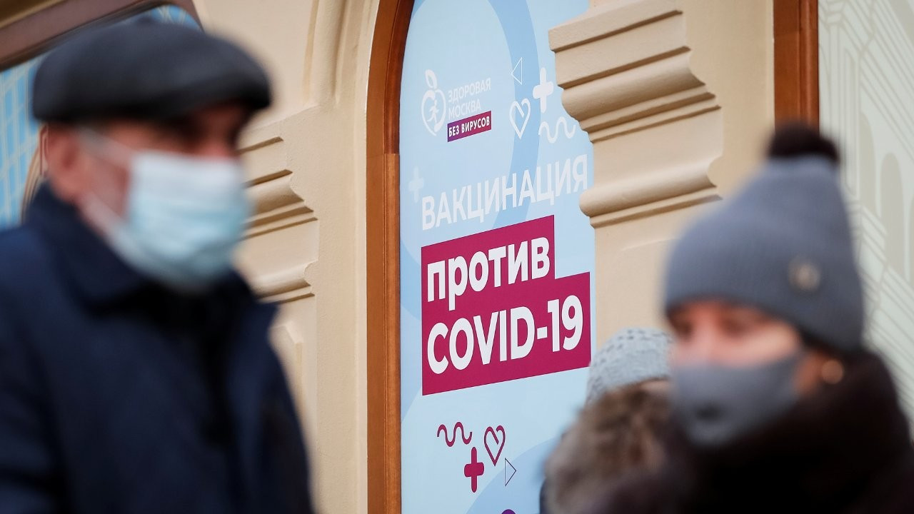 Moskova'da hizmet sektörü çalışanlarına aşı zorunluluğu