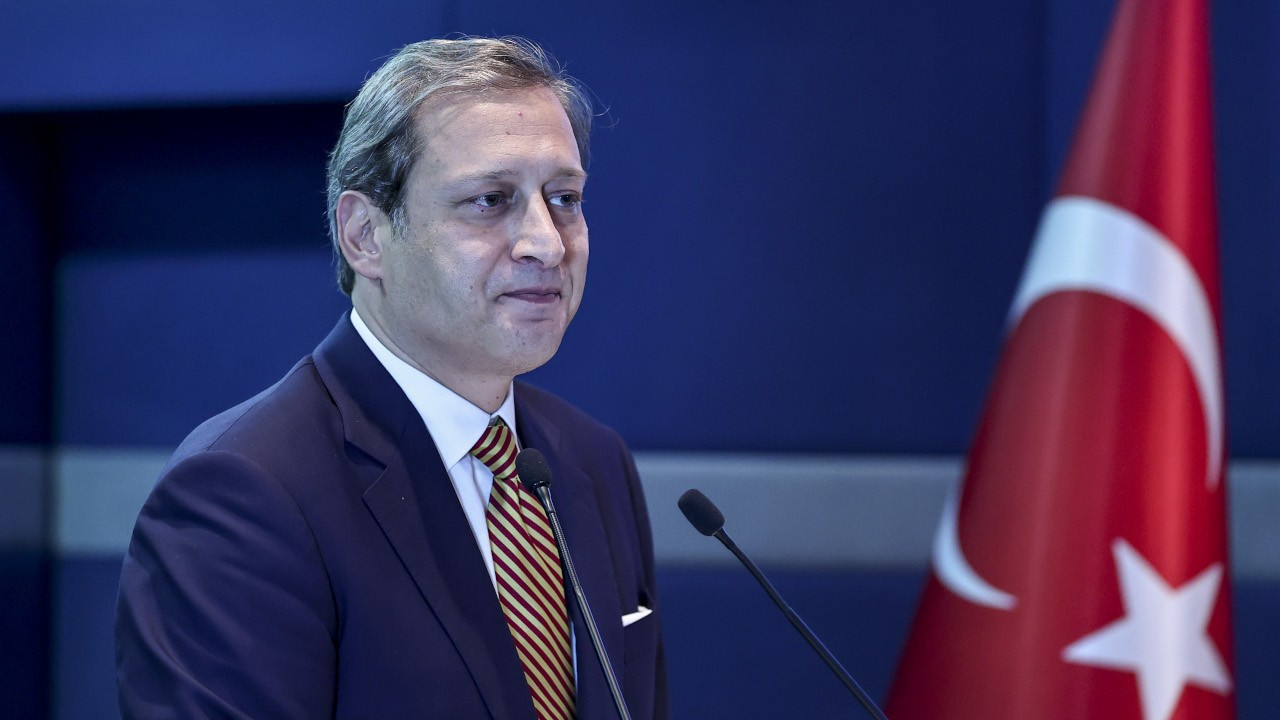 Galatasaray'ın yeni başkanı Burak Elmas kimdir?