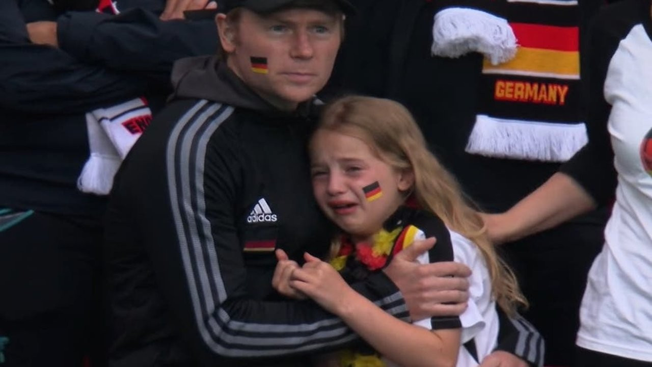 İngiltere maçında ağlayınca alay edilen Alman çocuk için 32 bin 500 sterlin toplandı