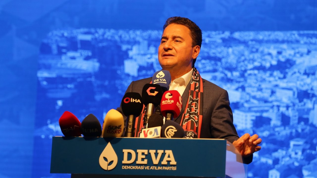 Babacan: Binlerce insanın direnişi ucube bir sistem için kullanıldı