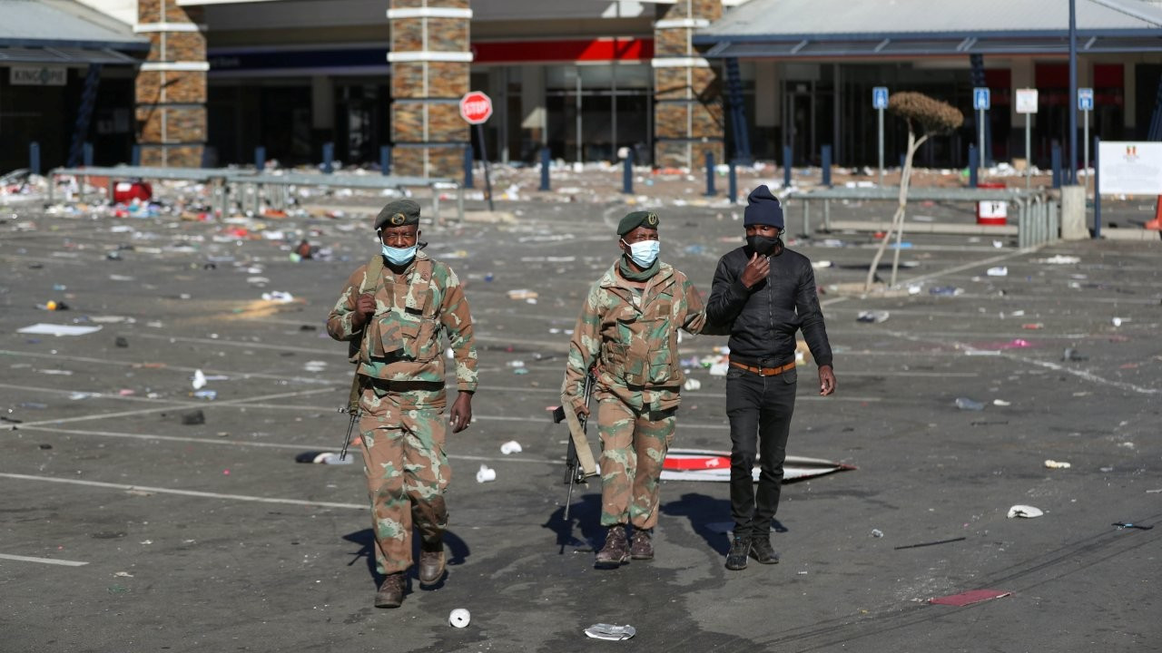 Güney Afrika'daki protestolarda ölü sayısı 45'e çıktı