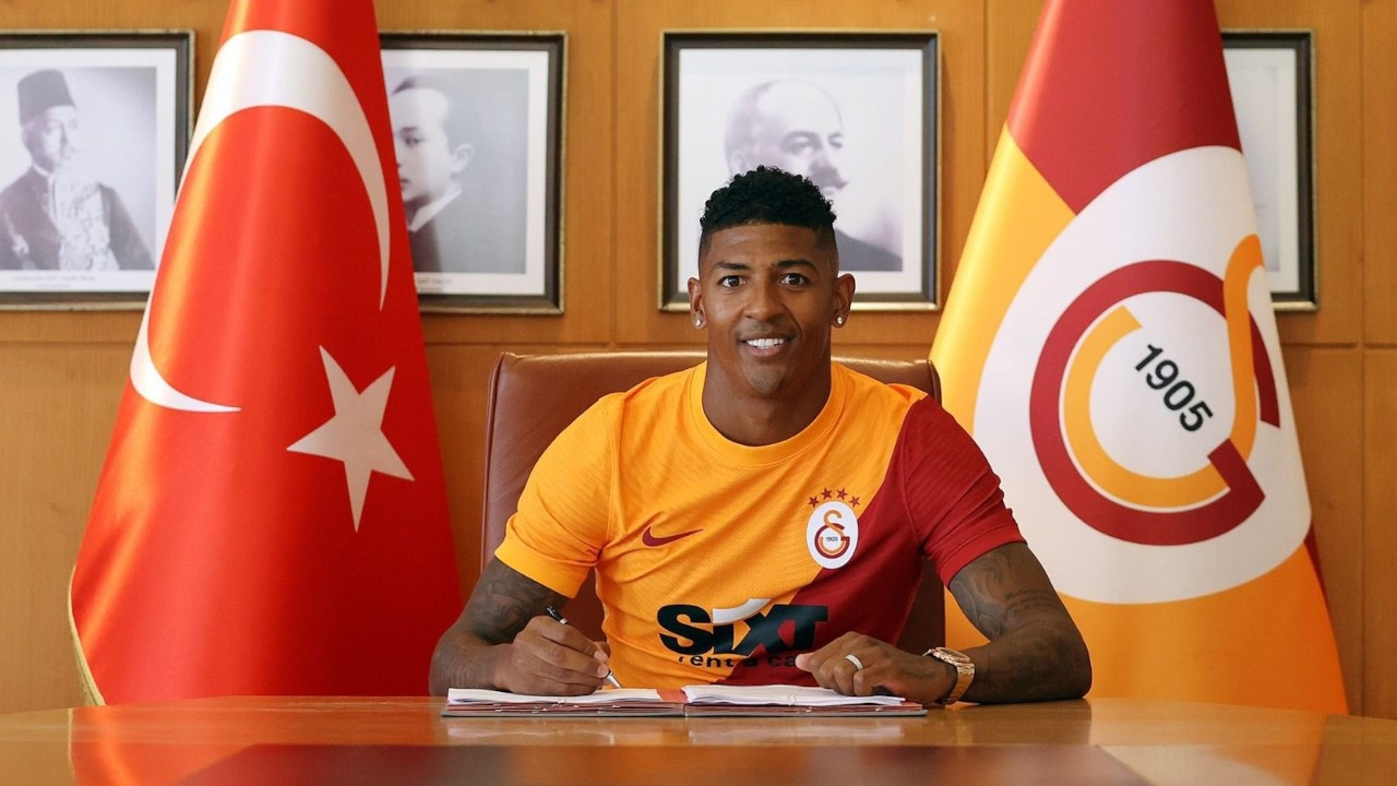 Galatasaray, Patrick Van Aanholt'u transfer etti