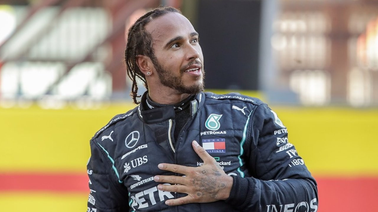 Formula 1 pilotu Lewis Hamilton'dan Türkiye ve orman yangını paylaşımı
