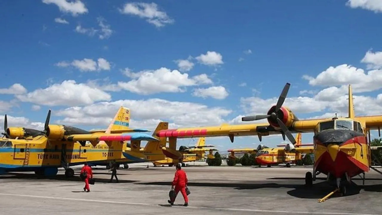 CHP'li Bakan'dan Teknofest'te uçan THK uçakları hatırlatması