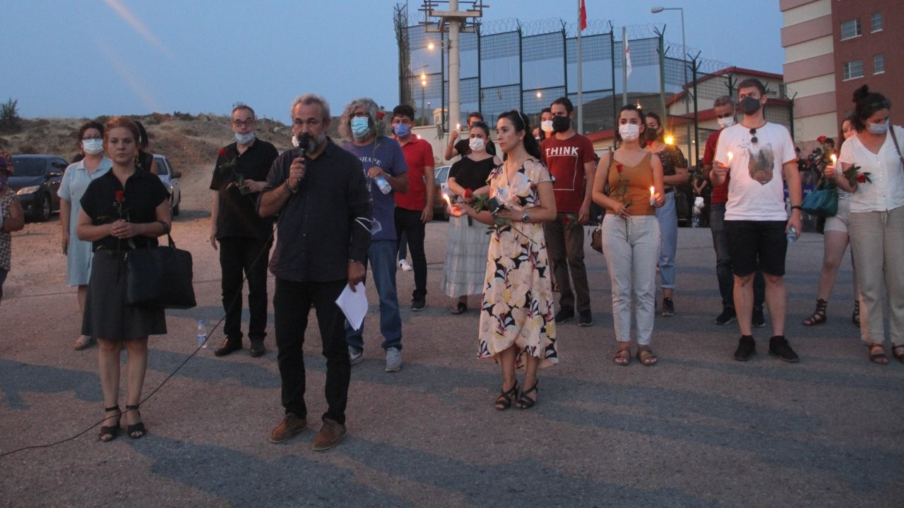 İzmir Barosu: Mültecilerin hakları  en az yurttaşlarınki kadar korunmalı