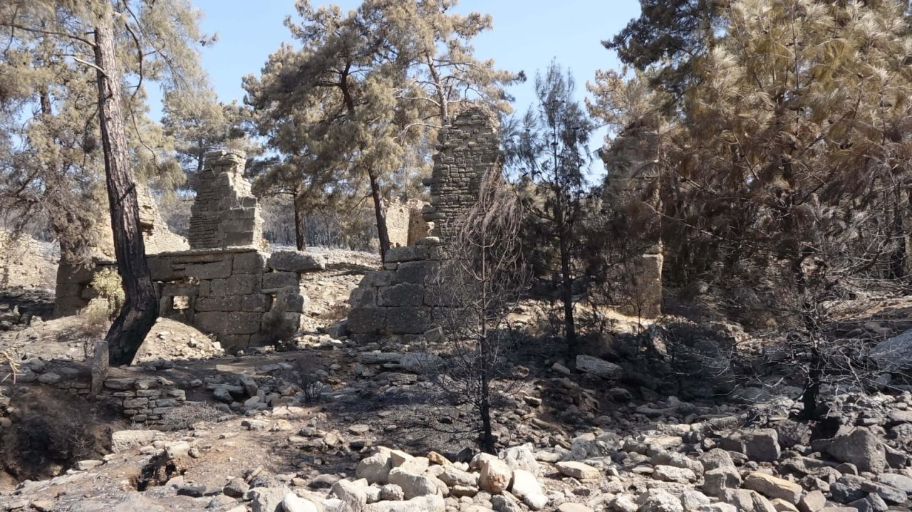 Manavgat'taki yangında Lyrbe Antik Kenti de yandı - Sayfa 3