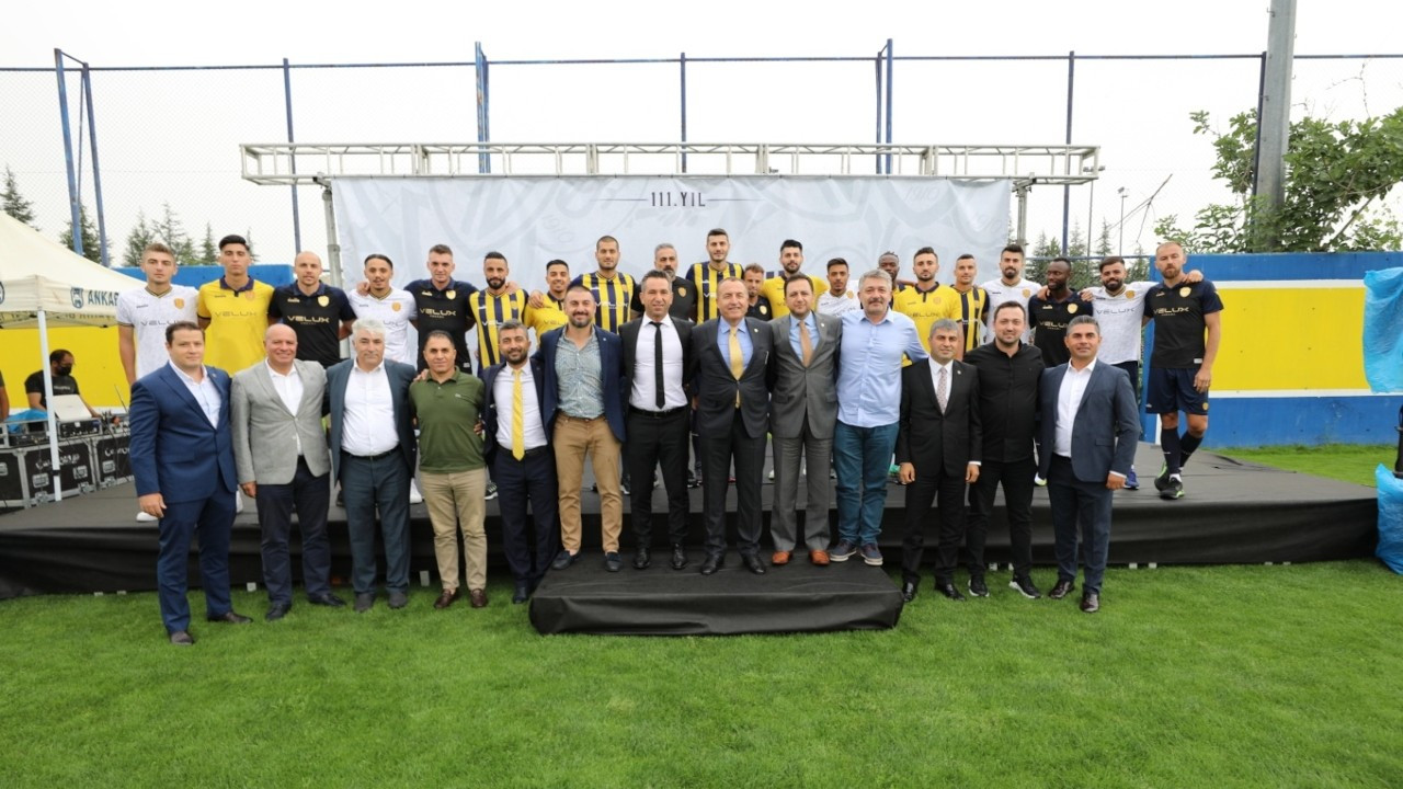 MKE Ankaragücü 20 transferi için imza töreni düzenledi