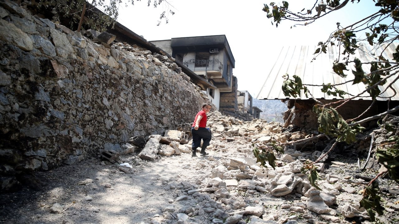 Alanya'daki orman yangınlarında 107 ev zarar gördü