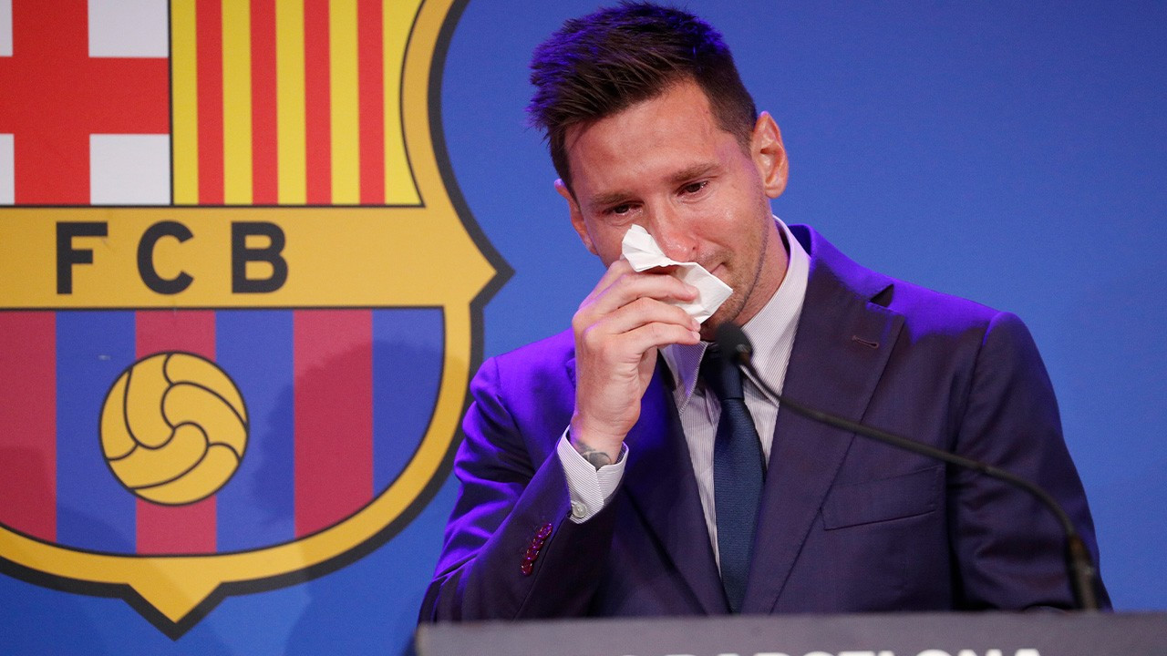 Messi Barcelona'dan gözyaşlarıyla ayrılıyor: Kalmak istiyordum