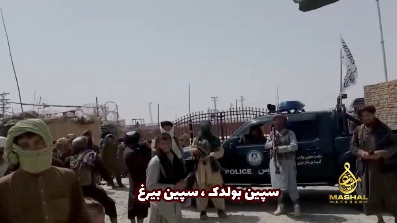 Taliban bir vilayet merkezini daha ele geçirdi: 'Kunduz düştü'