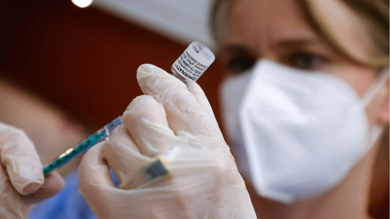 Covid aşısı yaptırmayanların hastaneye yatma riski 29 kat daha fazla