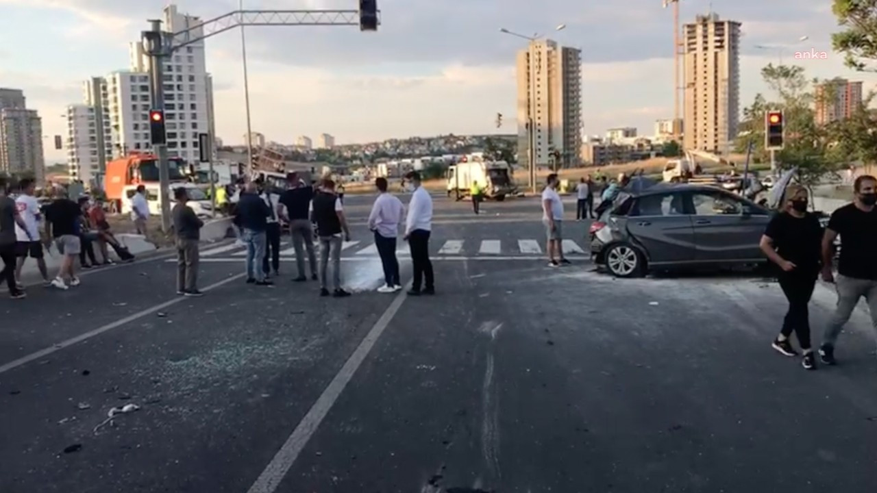 KRT TV ve ANKA Haber Ajansı Yönetim Kurulu Başkanı Atabaş ve ailesi trafik kazası geçirdi