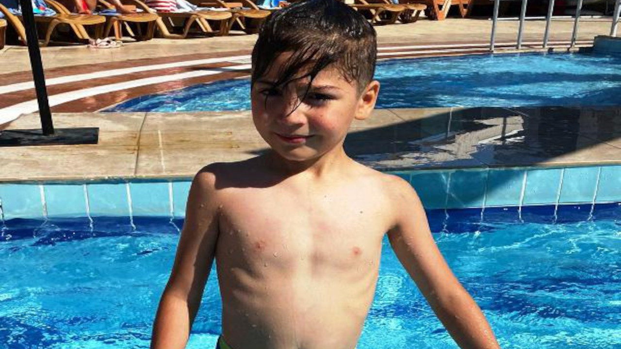8 yaşındaki çocuk 5 yıldızlı otelin havuzunda boğuldu
