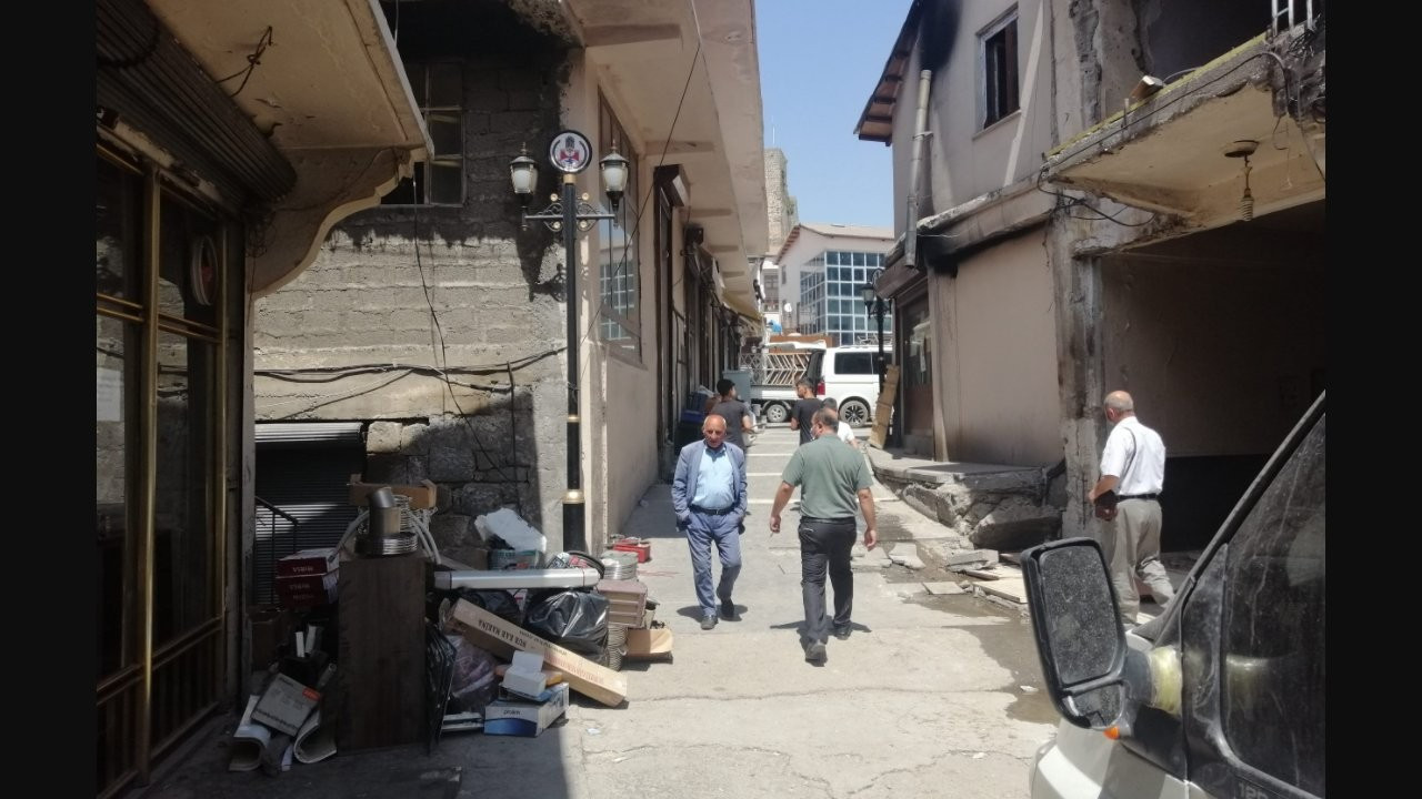 ‘Riskli yapı’ ilan edilen Bitlis çarşısı boşaltılıyor