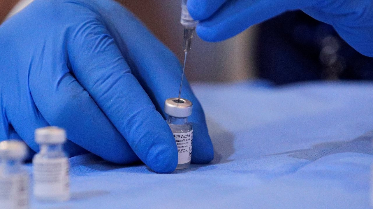 Fahrettin Koca: İlk doz aşı oranı yüzde 65'in altında kalan tek il Gümüşhane