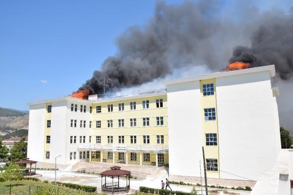 Yurt çatısındaki yangın helikopterle söndürüldü - Sayfa 2