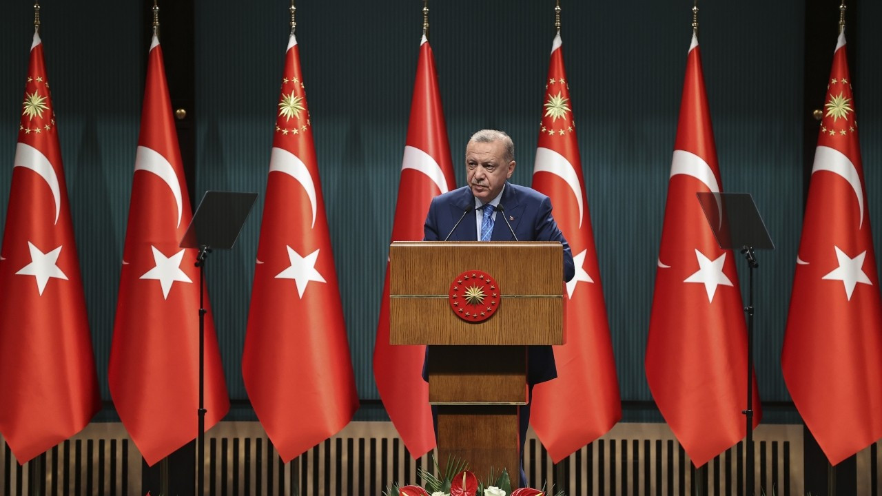 Erdoğan: Aşı olmamış öğretmen ve personelden haftada 2 defa test isteyeceğiz