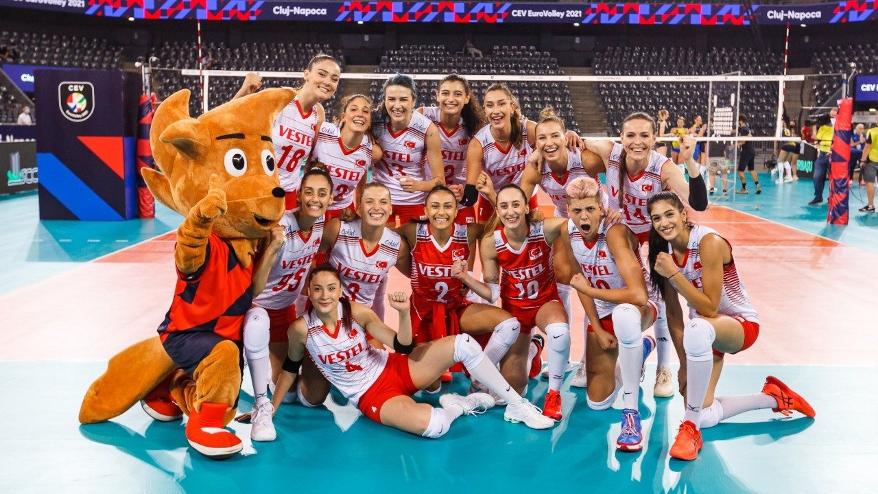 Türkiye A Milli Kadın Voleybol Takımı, Avrupa Şampiyonası'nda üçte üç yaptı