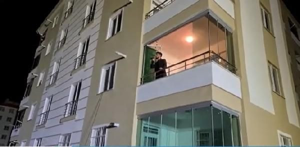 Solist korona oldu, TV yayını balkonunun önünden yapıldı - Sayfa 4
