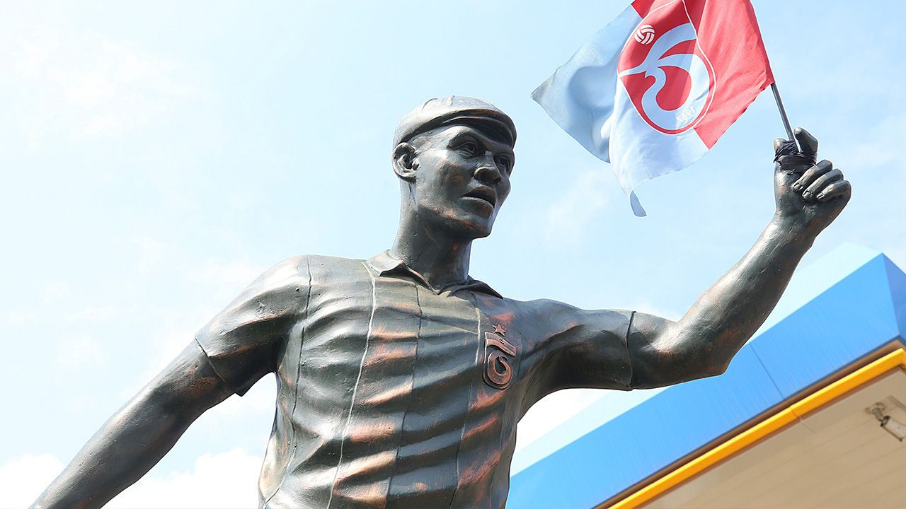 Trabzonsporlu bir taraftar Nwakaeme'nin heykelini dikti - Sayfa 3