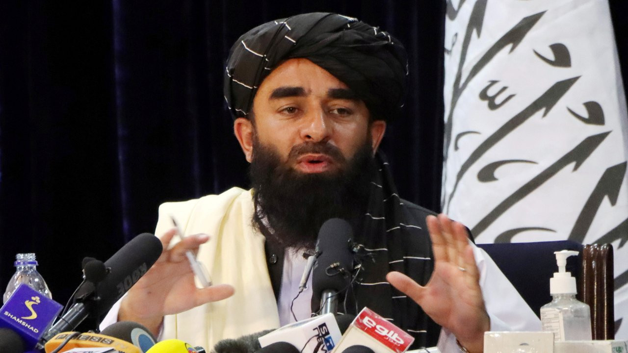 Taliban Sözcüsü: Müzik yasak olacak, kadınlar 'erkeksiz' seyahat edemeyecek