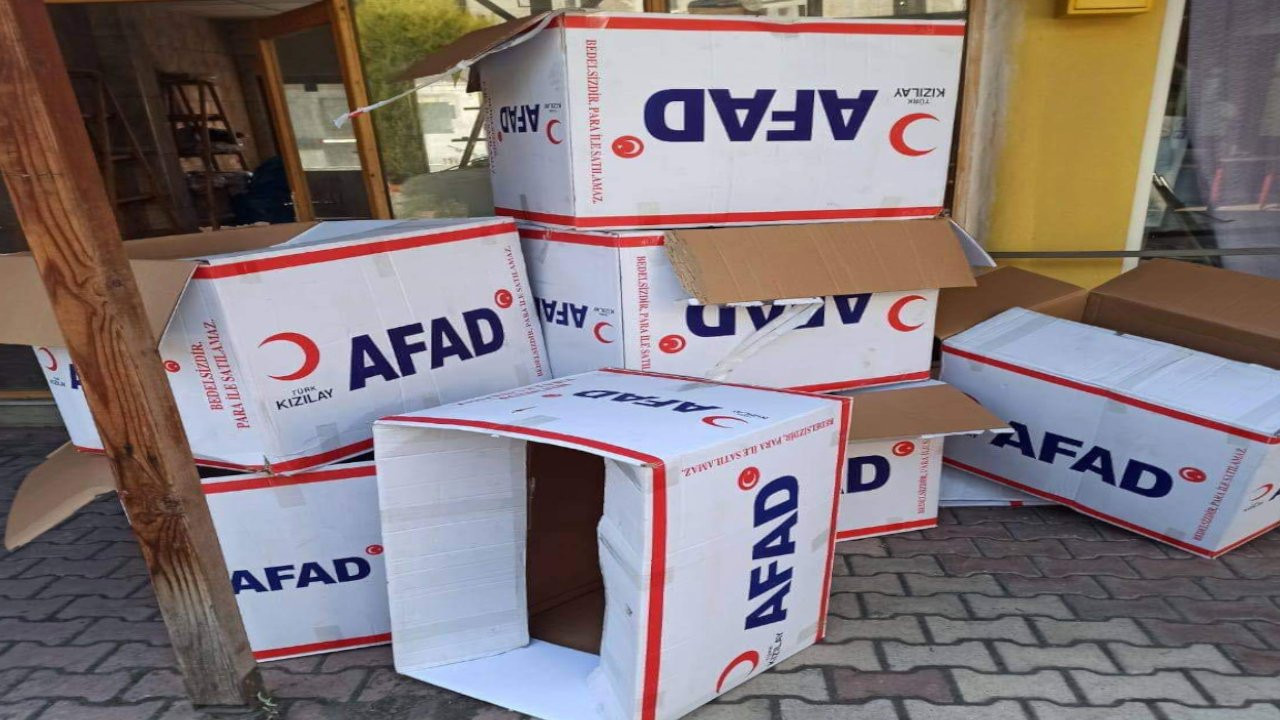AFAD: Afet bölgesi ilan edilen Gerze'de ihtiyaç sahiplerine yardım dağıtıldı