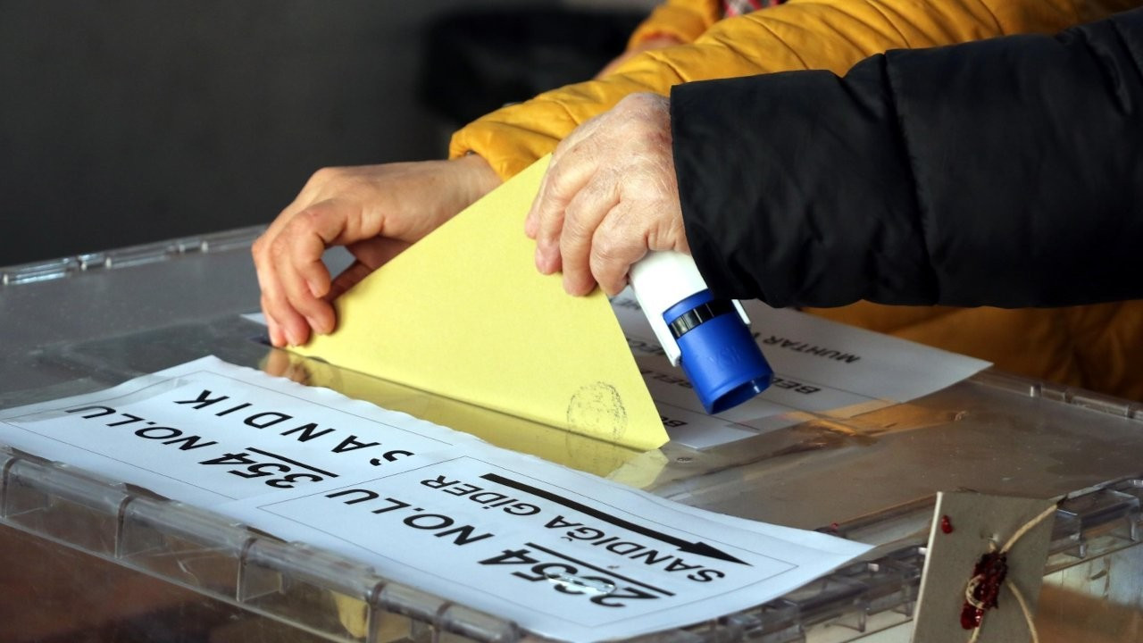 'Dar gelirliler' anketi: Oyu en çok artan parti HDP