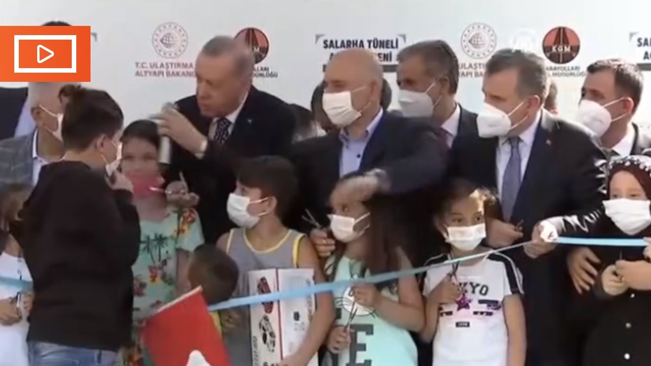 Erdoğan'dan çocuğa uyarı: Ulan oğlum bu ne hal