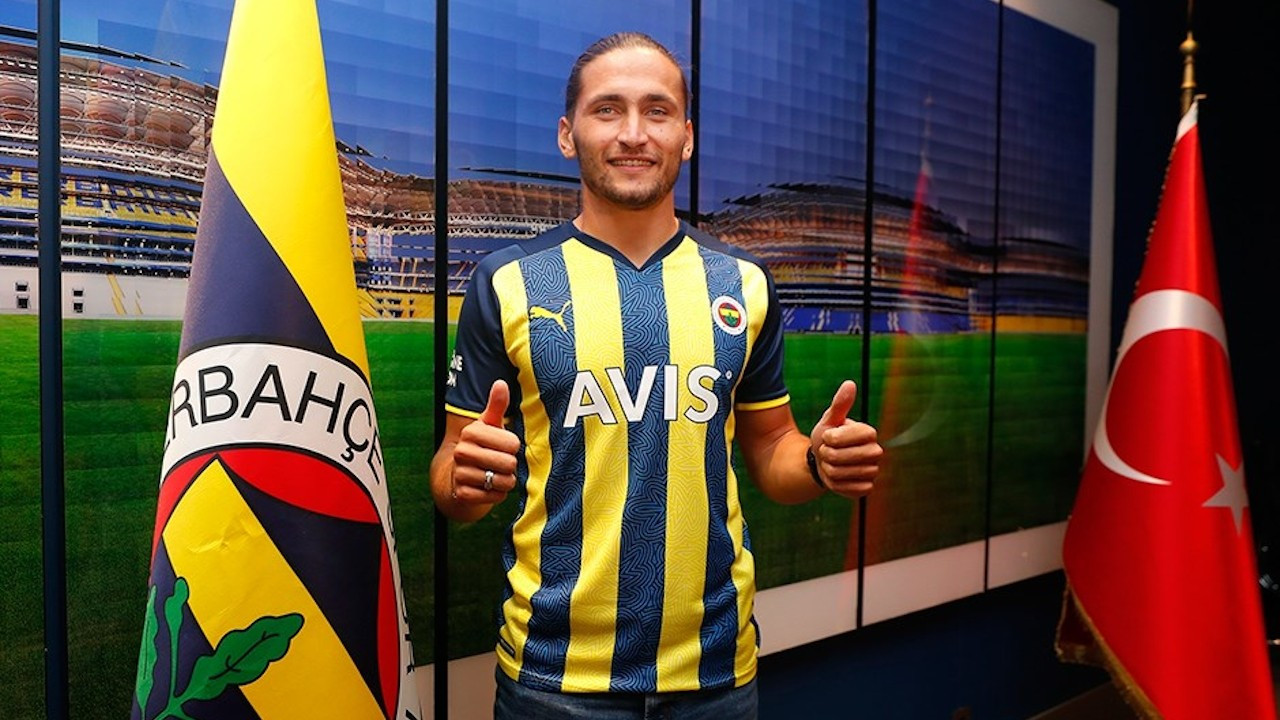 Fenerbahçe, Crespo ile 3+1 yıllık sözleşme imzaladı